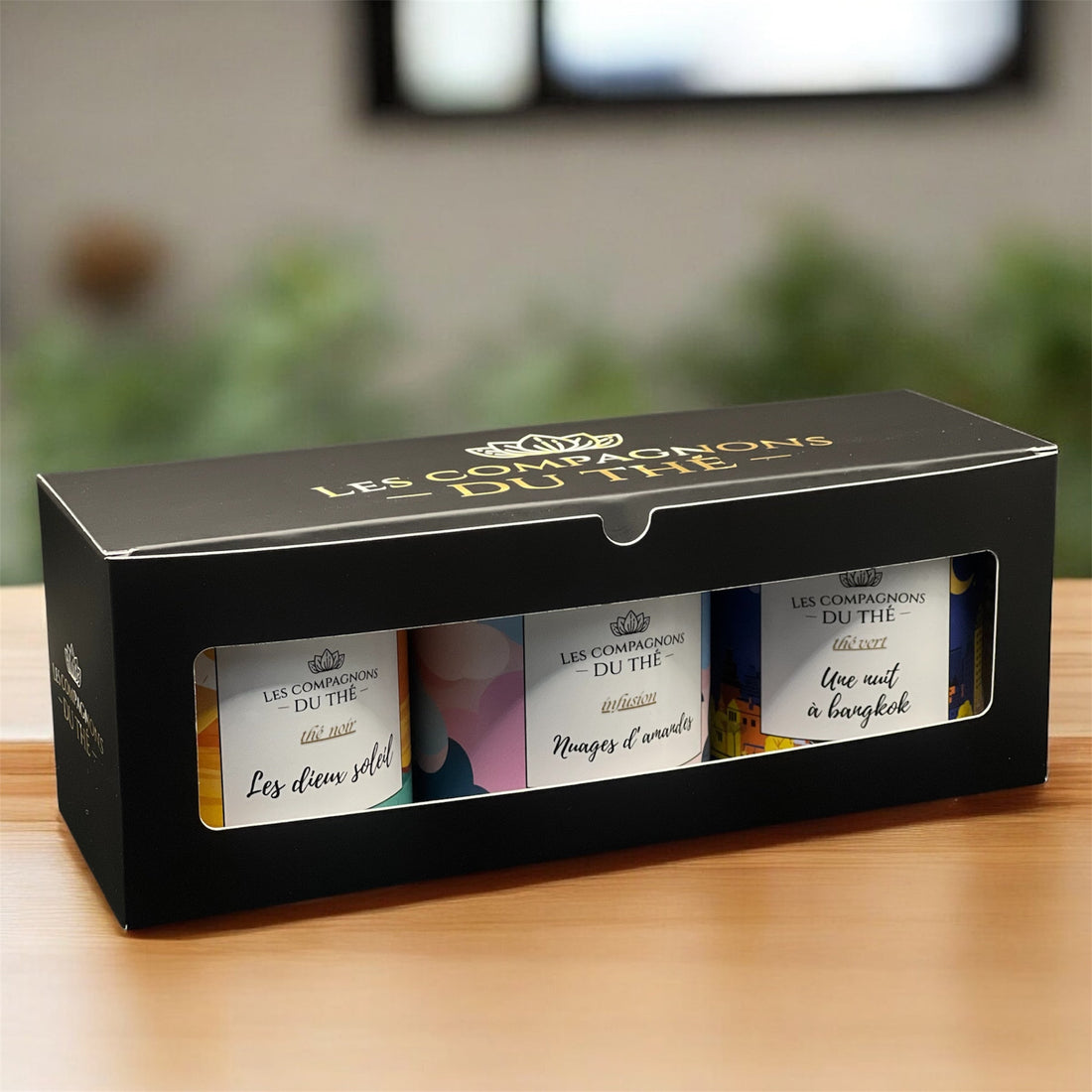 Coffret noir Les Compagnons du Thé contenant trois boîtes